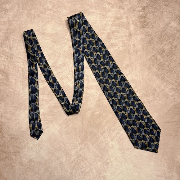 Vintage 90s Christopher Reeve Collection Ted Danson Drawing Hand Tie Graphic Art - Picture 1 of 7